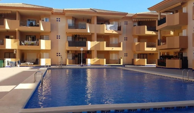 Spacious 2 bedroom apartment with communal pool