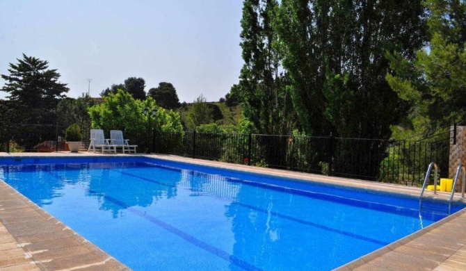 Casa rural El Salero Piscina campo de fútbol y voley chimenea barbacoa