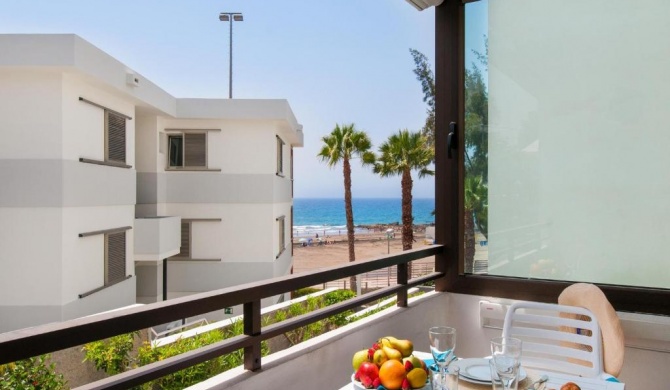 Beachfront Apartment Siesta 21 San Agustin Playa by VillaGranCanaria