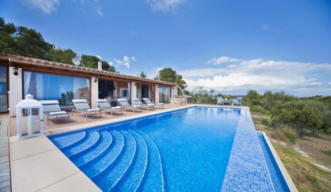 San Agustin des Vedra Villa Sleeps 8 with Pool Air Con and WiFi