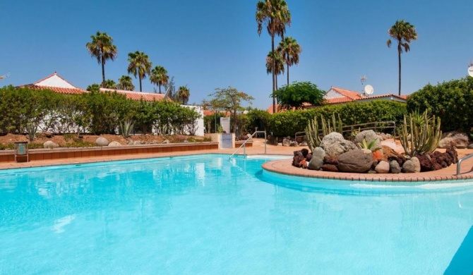 Bungalow with terrace in Maspalomas DS50