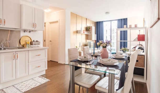 Stylish and chic city center apartment with WiFi