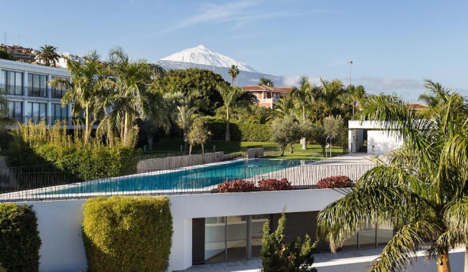 Apartment with Mount Teide and sea views