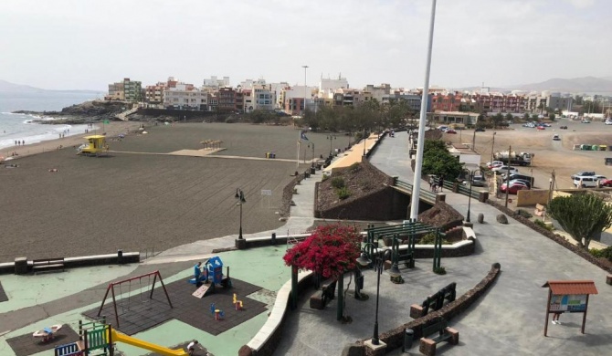 Ático primera línea del mar vista Neptuno