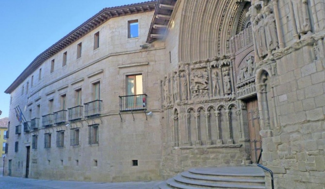 Calle San Bartolomé, 7 - 2. Piso Turístico