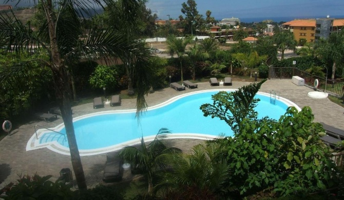 Fewo-Mar-y-Teide-Romantico-grosszuegig-mit-2-Terrassen-Pool-Parkplatz-Sicht-auf-Meer-und-Teide