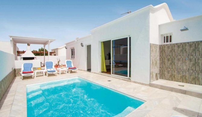 Nice villa in Puerto del Carmen w-