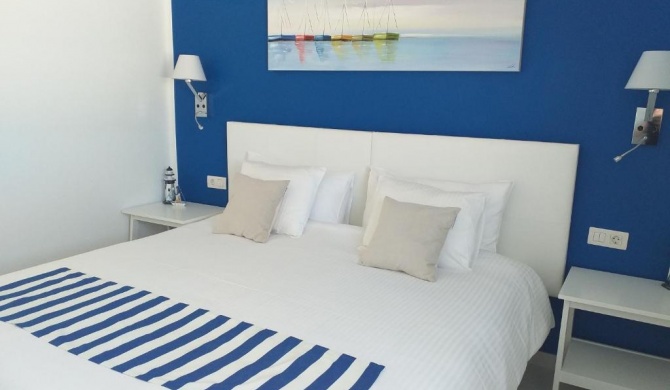 Apartment La Vela Azul -POOL & TENNIS - free AC &Good WIFI- Smart TV