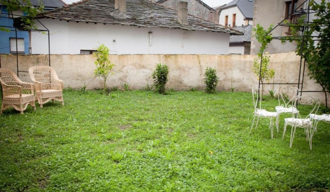 Casona Puerto de Vega