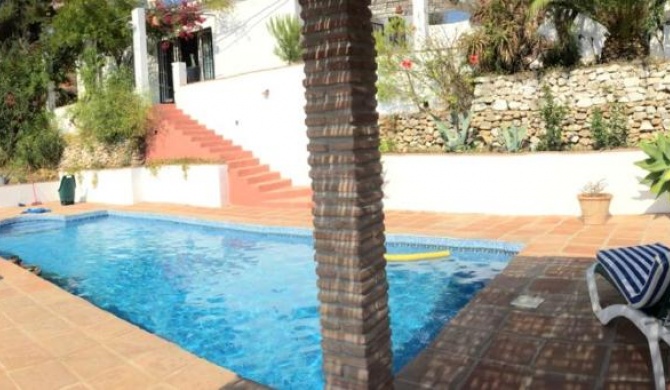 4 bedrooms villa with private pool enclosed garden and wifi at Malaga