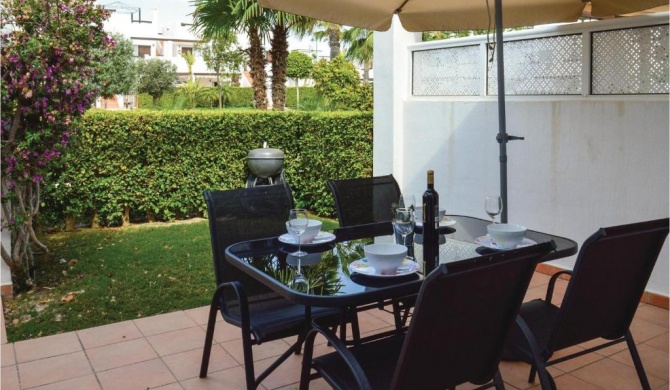 Nice apartment in Alhama de Murcia w- Shared Outdoor Swimming Pool, WiFi and 3 Bedrooms