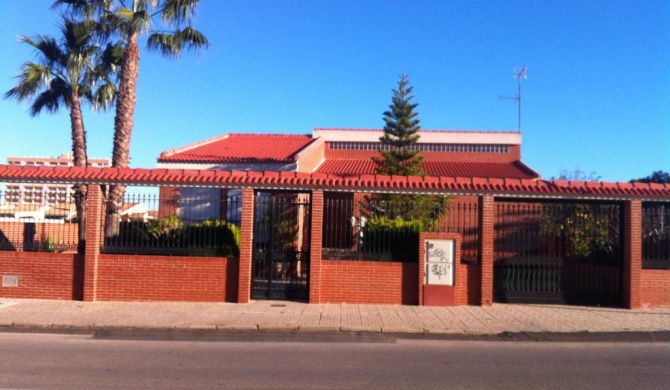 Luxury villa in Playa Honda