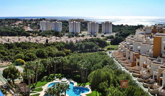 2-bedroom and living room apartment near Campoamor beach