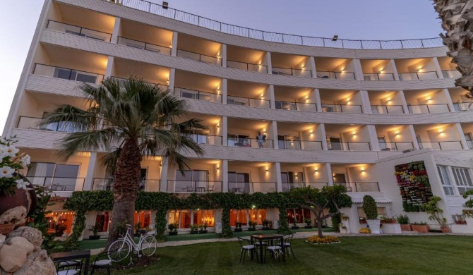 Ramada Resort by Wyndham Puerto de Mazarron